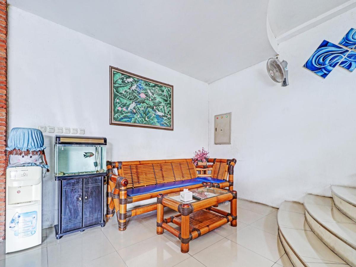 Oyo 90408 Hotel Horton Cirebon Dış mekan fotoğraf